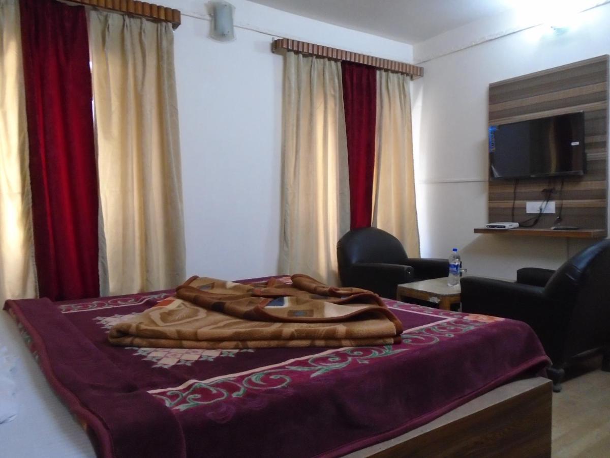 Hotel Magnolia Mallroad Manali Exterior photo
